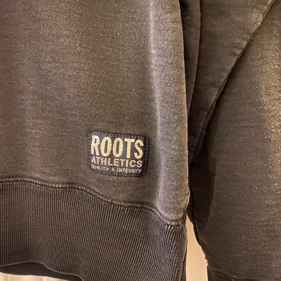 Roots Black Long Sleeve Crewneck Sweater with HÄAGEN-DAZS Logo - Picture 5 of 6